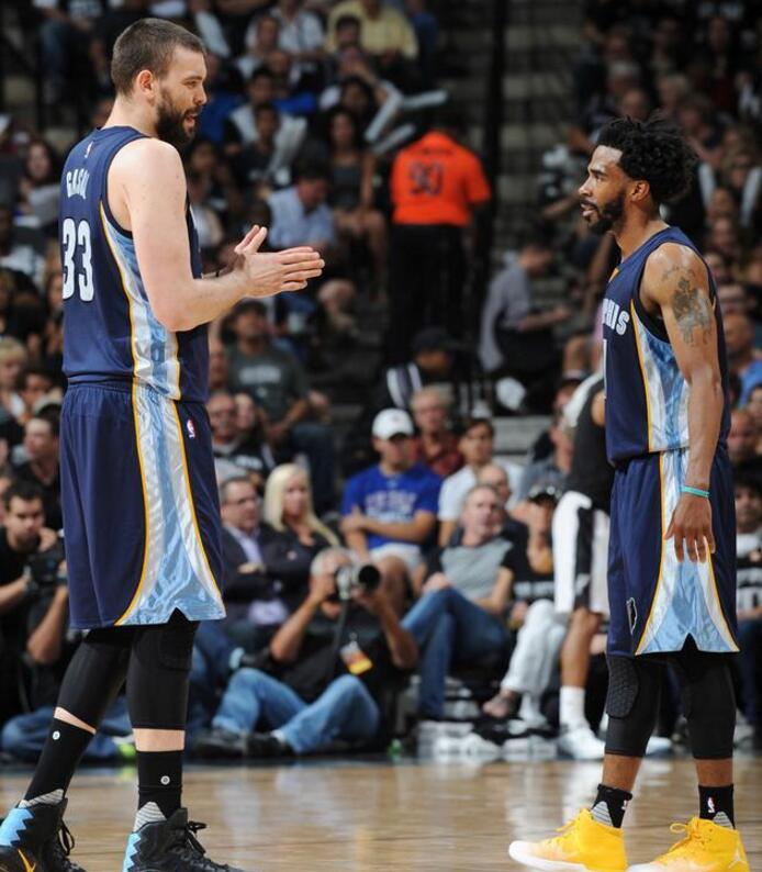 以其卓越的 以其卓越的