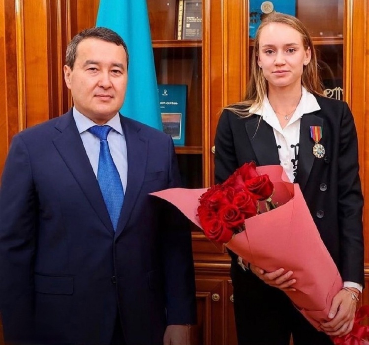 既是对顶级 既是对顶级